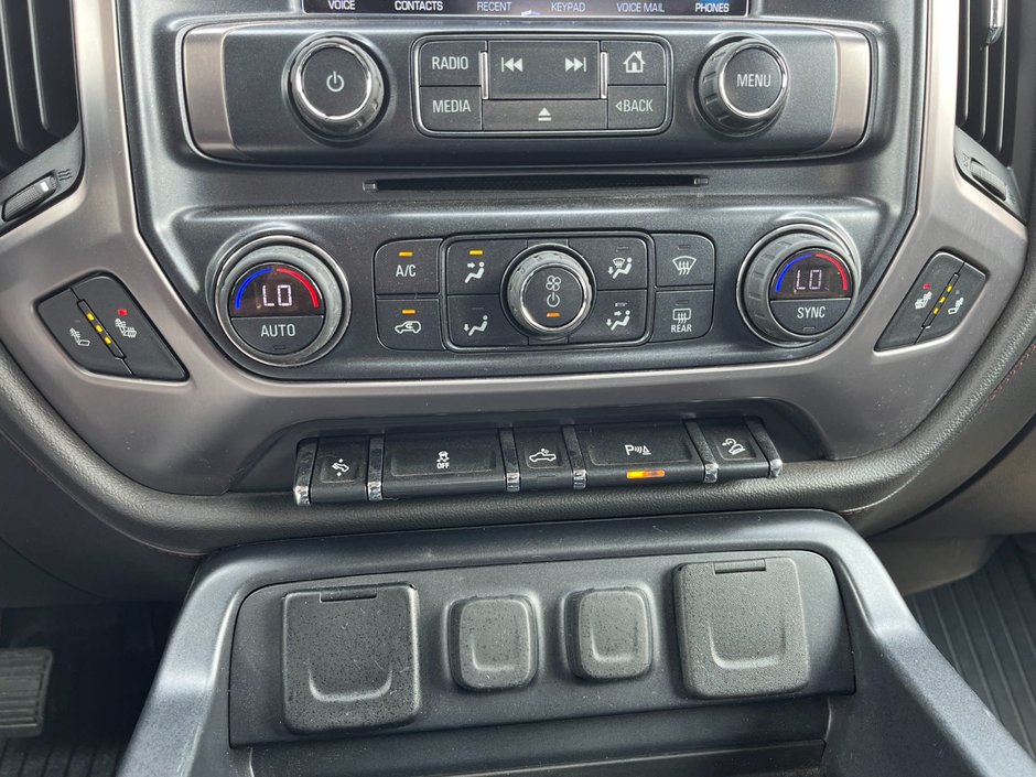 2018 GMC Sierra 1500 4WD Crew Cab SLT-26