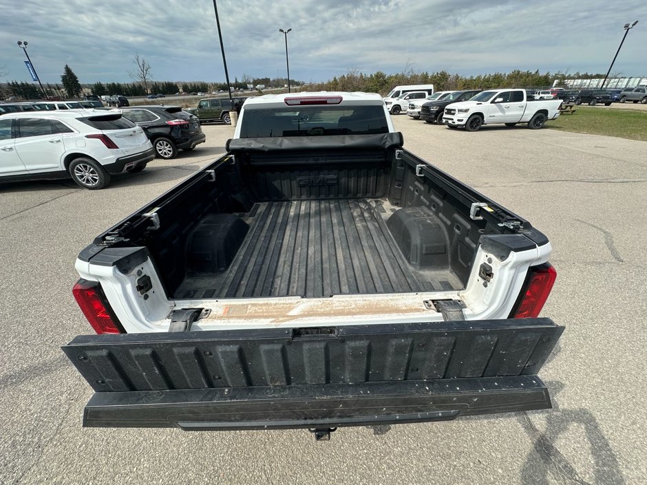 2022 GMC Sierra 1500 4WD Crew Cab 157 Elevation-17