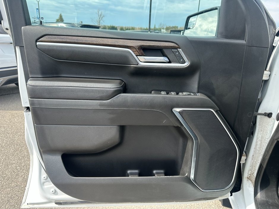 2022 GMC Sierra 1500 4WD Crew Cab 157 Elevation-8