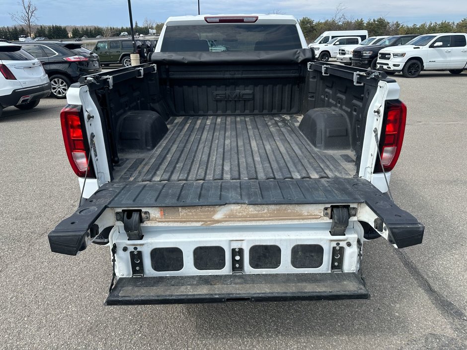 2022 GMC Sierra 1500 4WD Crew Cab 157 Elevation-14