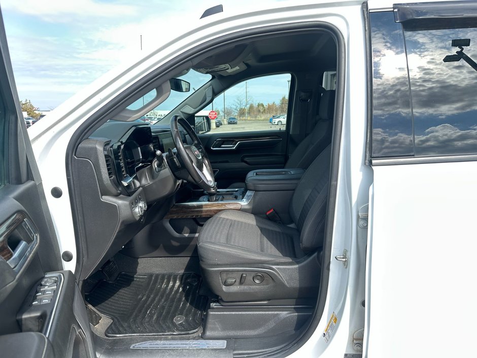 2022 GMC Sierra 1500 4WD Crew Cab 157 Elevation-10
