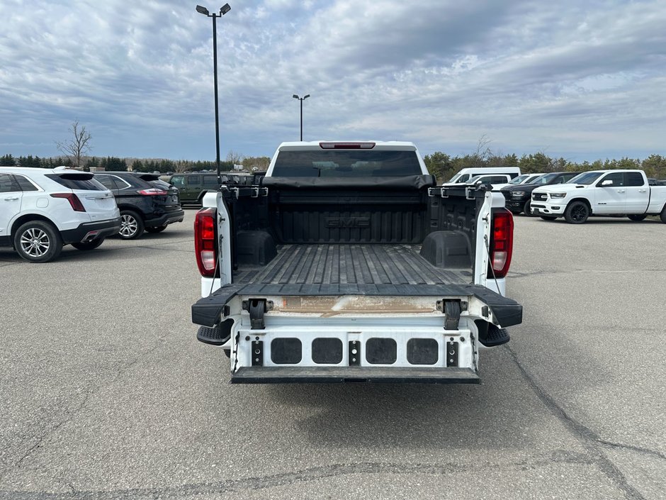 2022 GMC Sierra 1500 4WD Crew Cab 157 Elevation-13