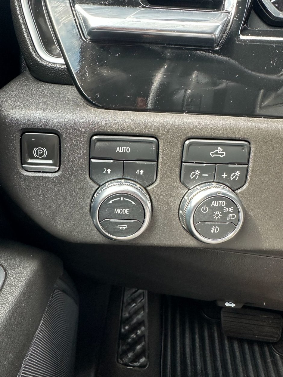2022 GMC Sierra 1500 4WD Crew Cab 157 Elevation-24