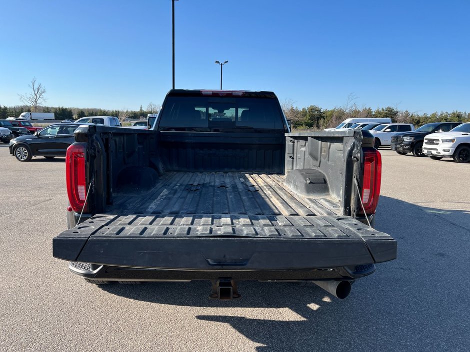 2022 GMC Sierra 3500HD Denali 4WD Crew Cab 8' Box Dually-13