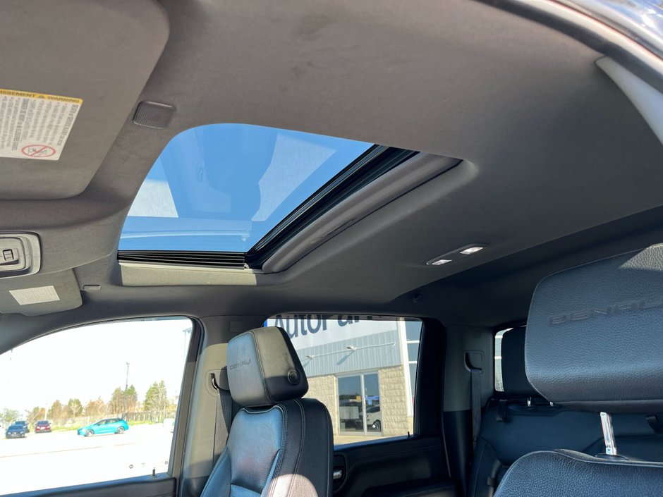 2022 GMC Sierra 3500HD Denali 4WD Crew Cab 8' Box Dually-19