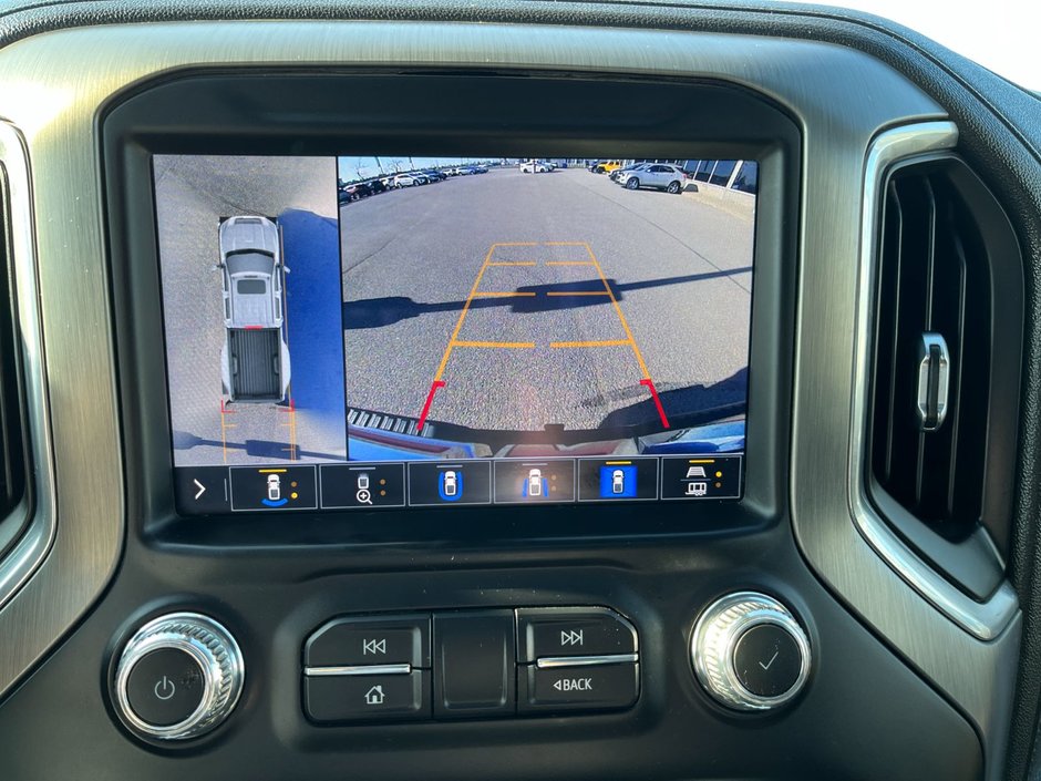 2022 GMC Sierra 3500HD Denali 4WD Crew Cab 8' Box Dually-28
