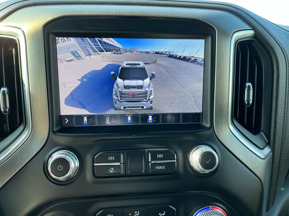 2022 GMC Sierra 3500HD Denali 4WD Crew Cab 8' Box Dually-32