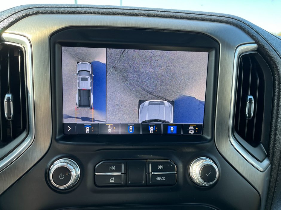 2022 GMC Sierra 3500HD Denali 4WD Crew Cab 8' Box Dually-30