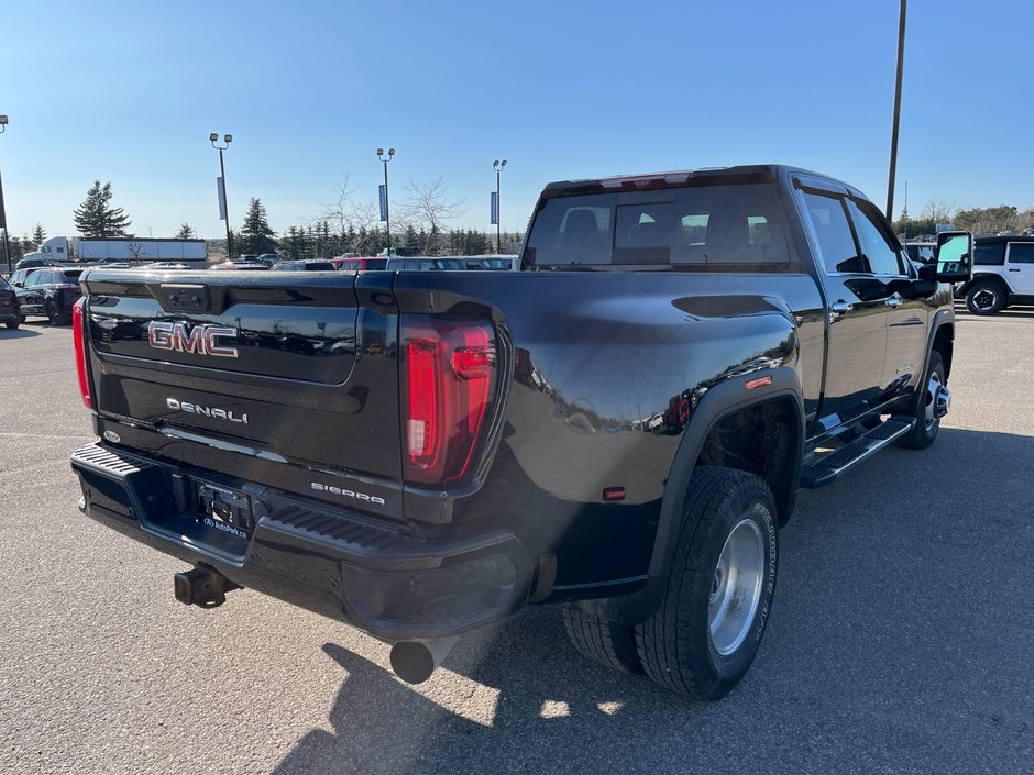2022 GMC Sierra 3500HD Denali 4WD Crew Cab 8' Box Dually-4