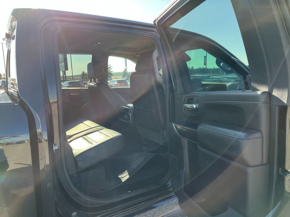 2022 GMC Sierra 3500HD Denali 4WD Crew Cab 8' Box Dually-16