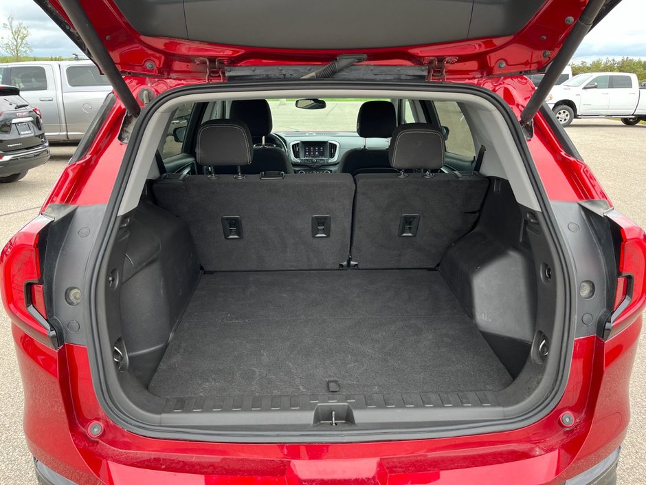 2022 GMC Terrain AWD 4dr SLE-14