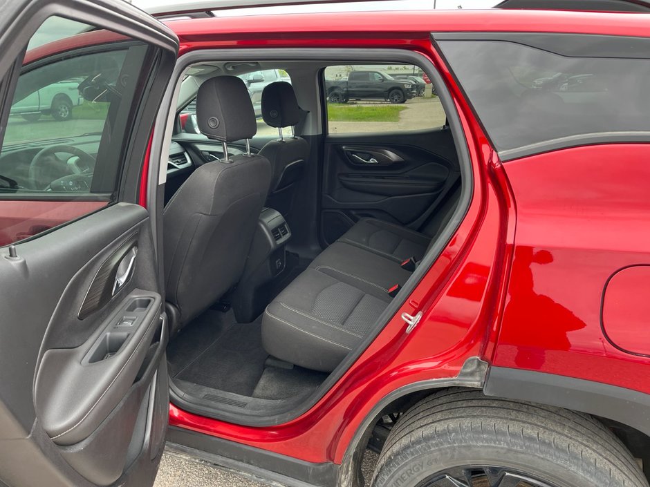2022 GMC Terrain AWD 4dr SLE-12