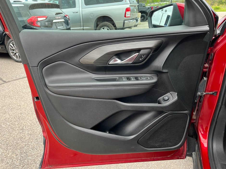 2022 GMC Terrain AWD 4dr SLE-8