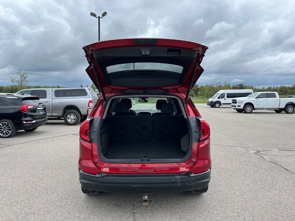 2022 GMC Terrain AWD 4dr SLE-13