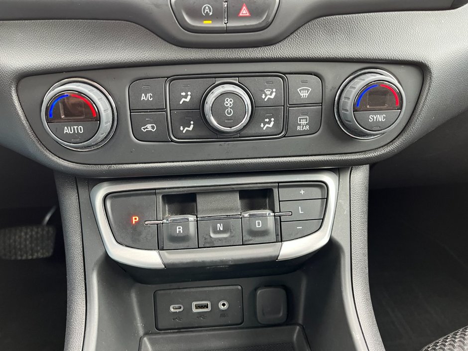 2022 GMC Terrain AWD 4dr SLE-25