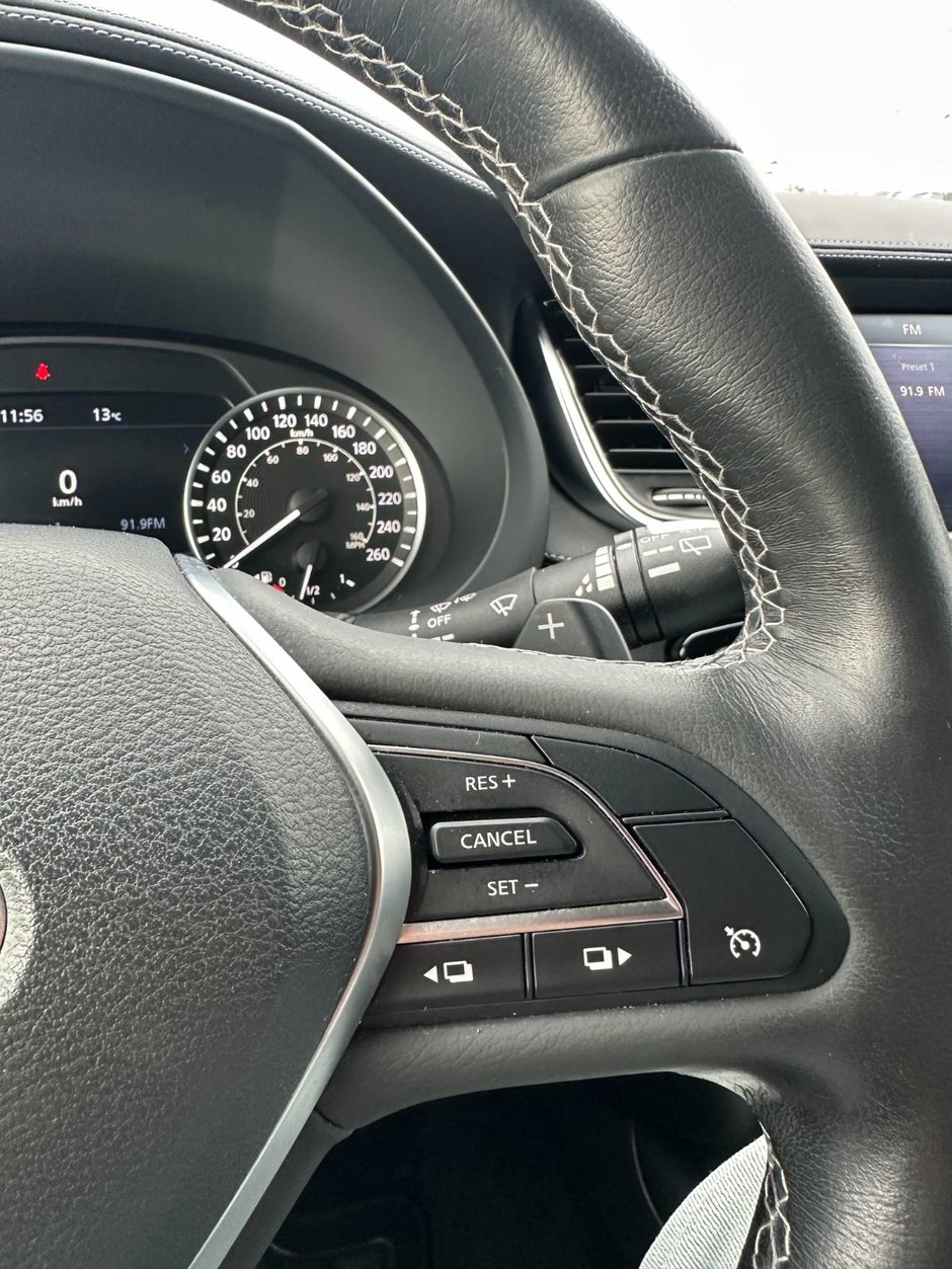 2021 Infiniti QX50 PURE AWD-24