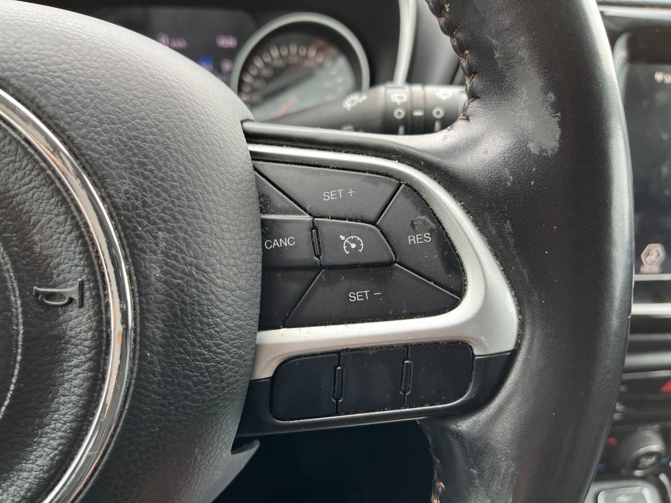 2021 Jeep Compass Limited 4X4-25