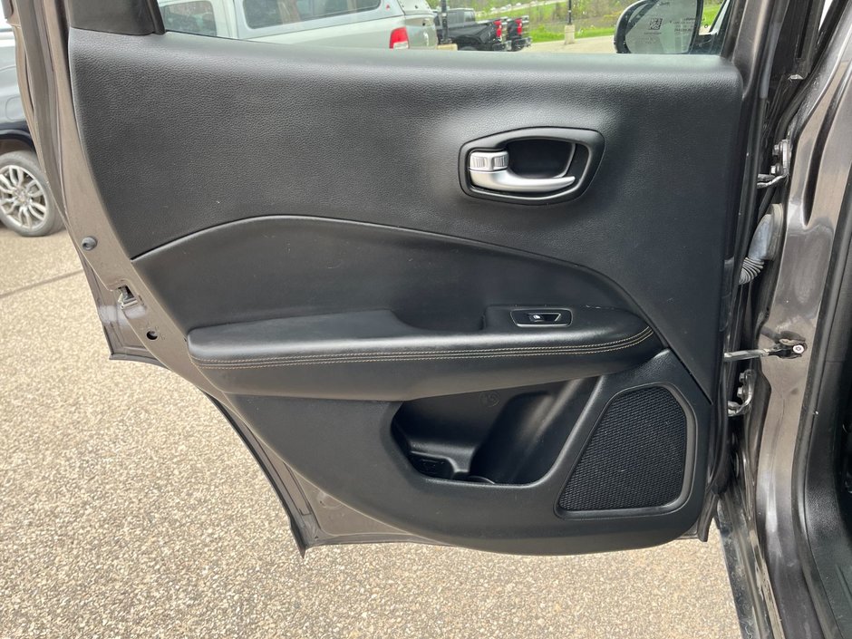 2021 Jeep Compass Limited 4X4-11