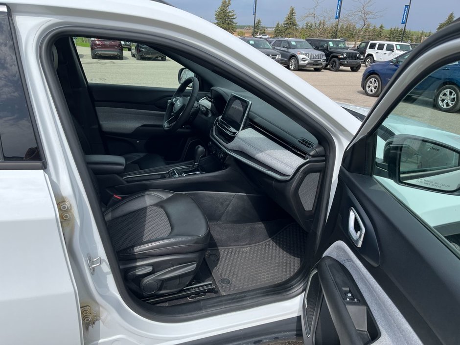 2023 Jeep Compass North 4X4-18