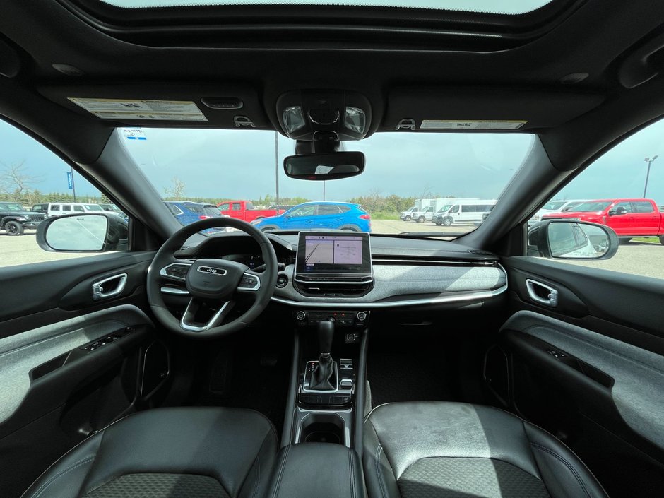 2023 Jeep Compass North 4X4-20