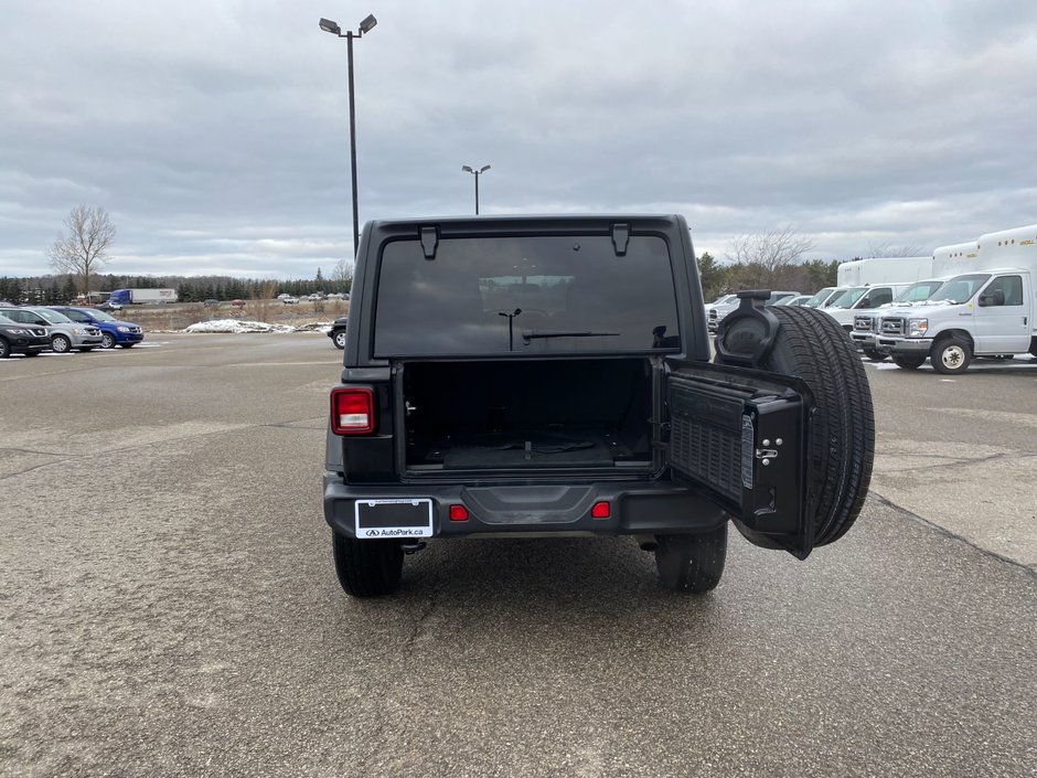 2021 Jeep Wrangler Unlimited Sahara-12