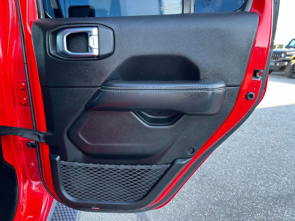 2021 Jeep Wrangler Unlimited Sahara-15