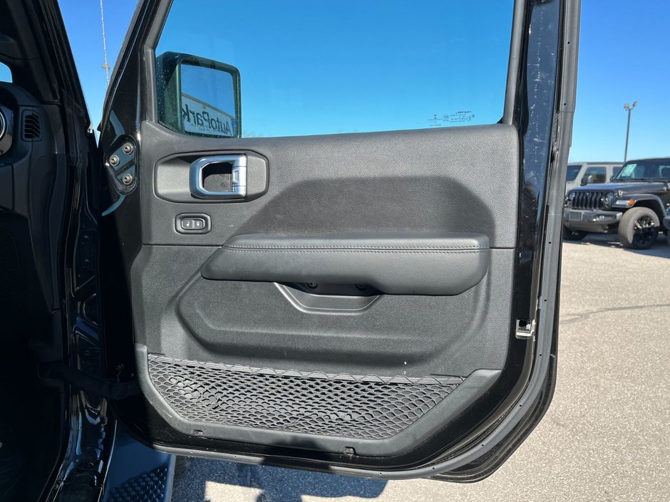 2021 Jeep Wrangler Unlimited Altitude-17