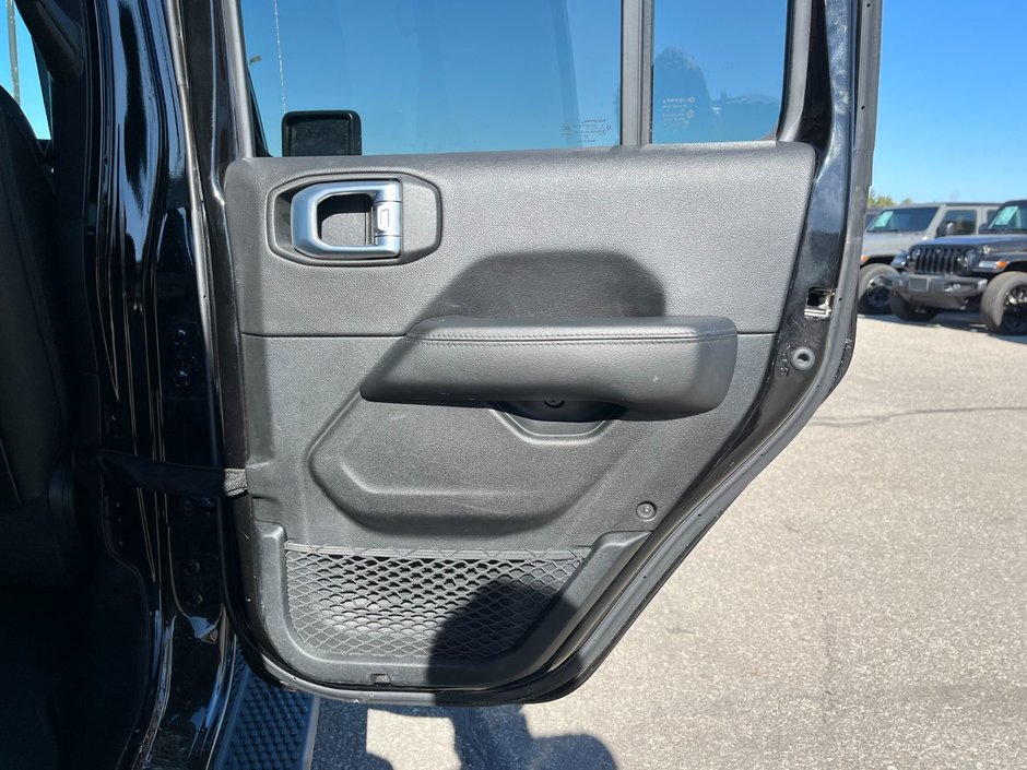 2021 Jeep Wrangler Unlimited Altitude-15