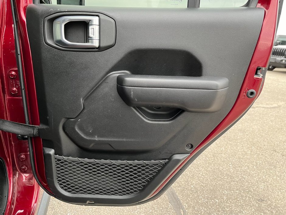 2021 Jeep Wrangler Unlimited Rubicon-15