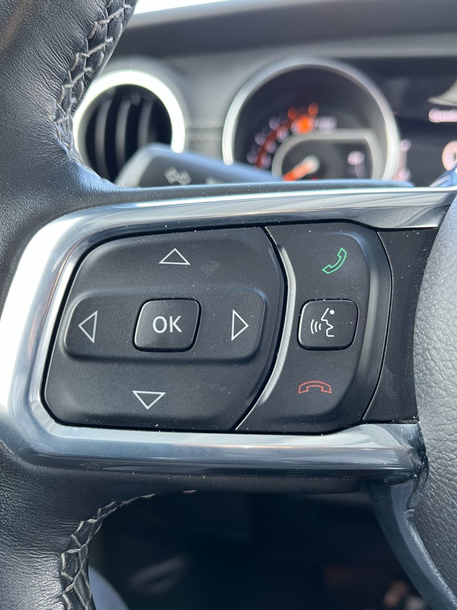 2021 Jeep Wrangler Unlimited Sahara 4x4-22