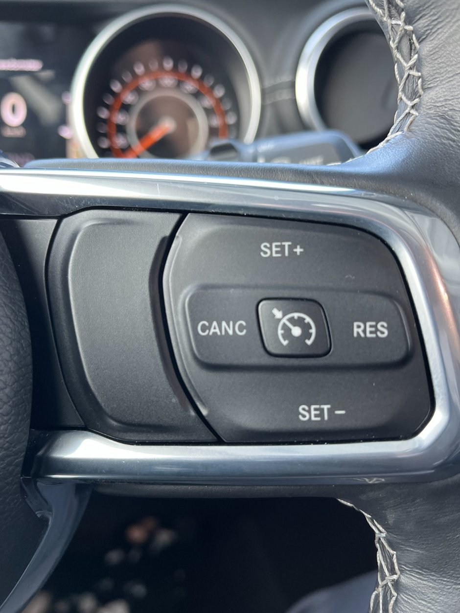 2021 Jeep Wrangler Unlimited Sahara 4x4-24