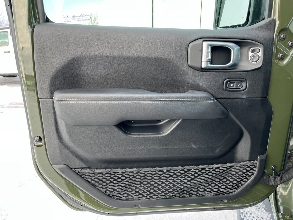 2021 Jeep Wrangler Unlimited Sahara 4x4-8