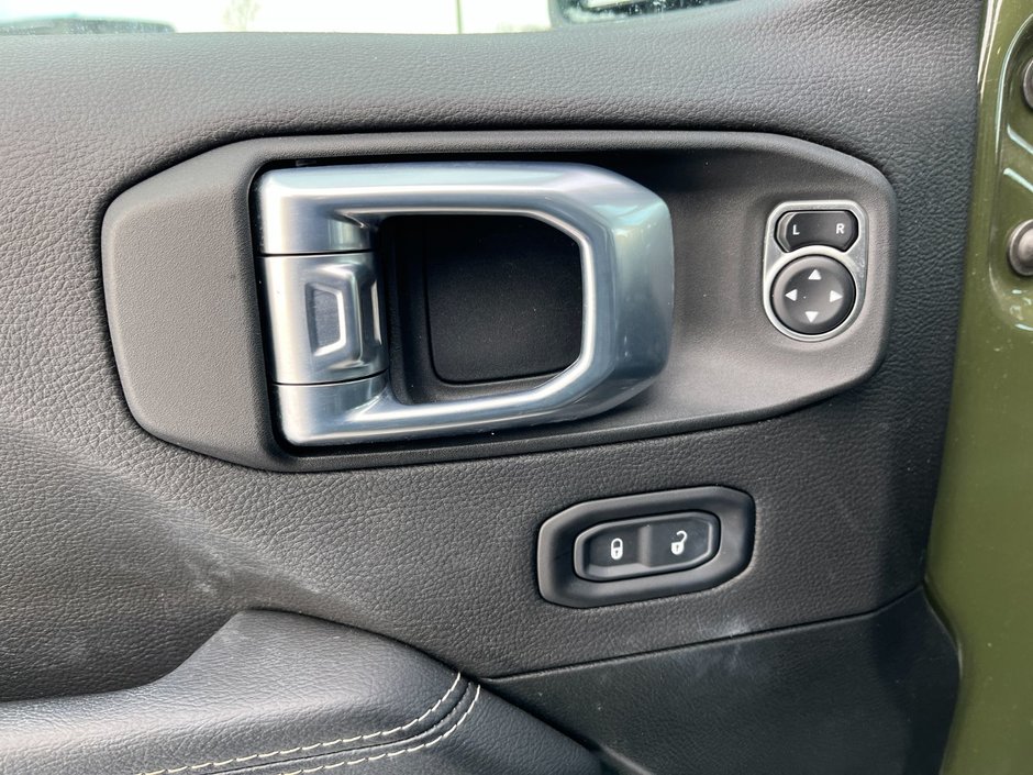 2021 Jeep Wrangler Unlimited Sahara 4x4-9