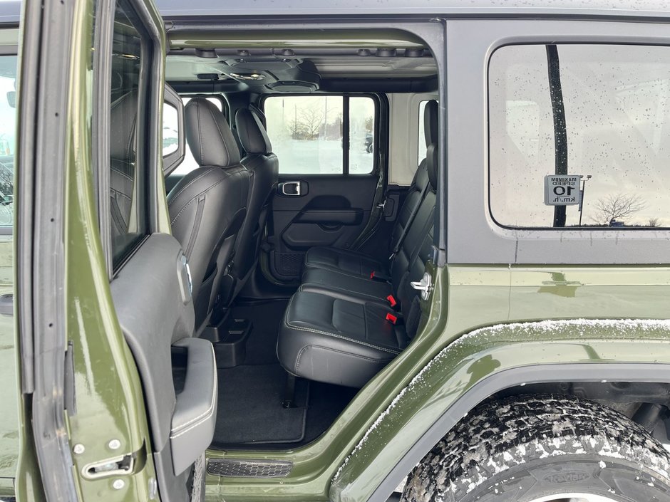 2021 Jeep Wrangler Unlimited Sahara 4x4-12