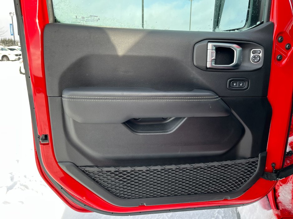 2021 Jeep Wrangler Unlimited Sahara 4x4-8