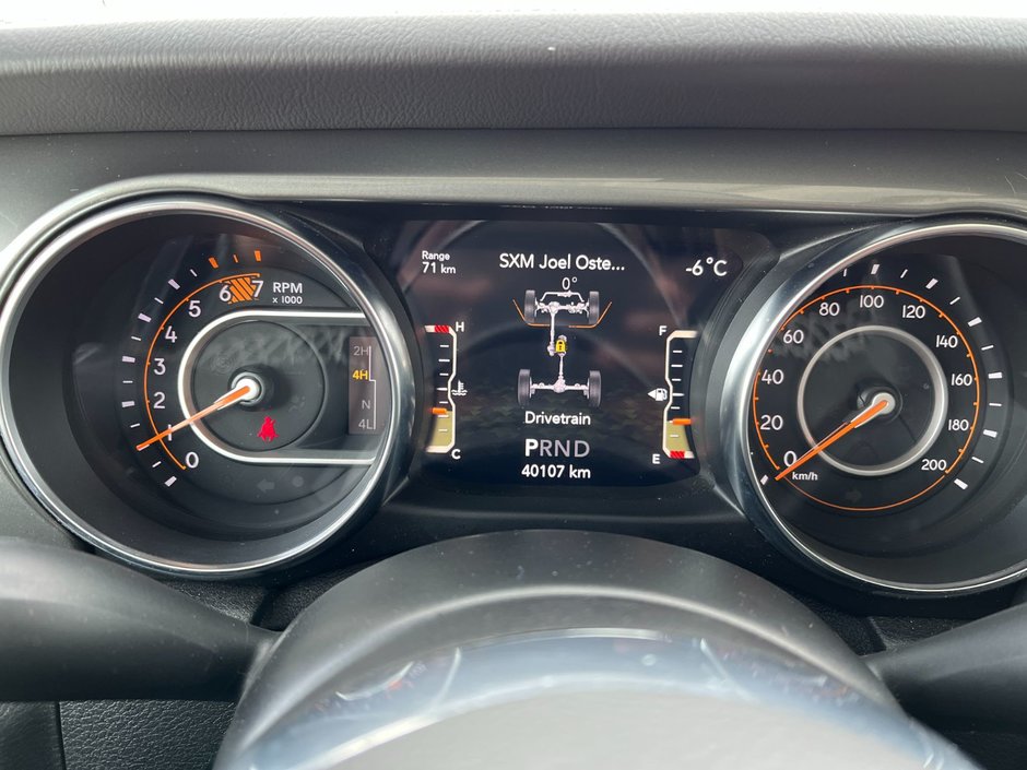 2021 Jeep Wrangler Unlimited Sahara 4x4-23