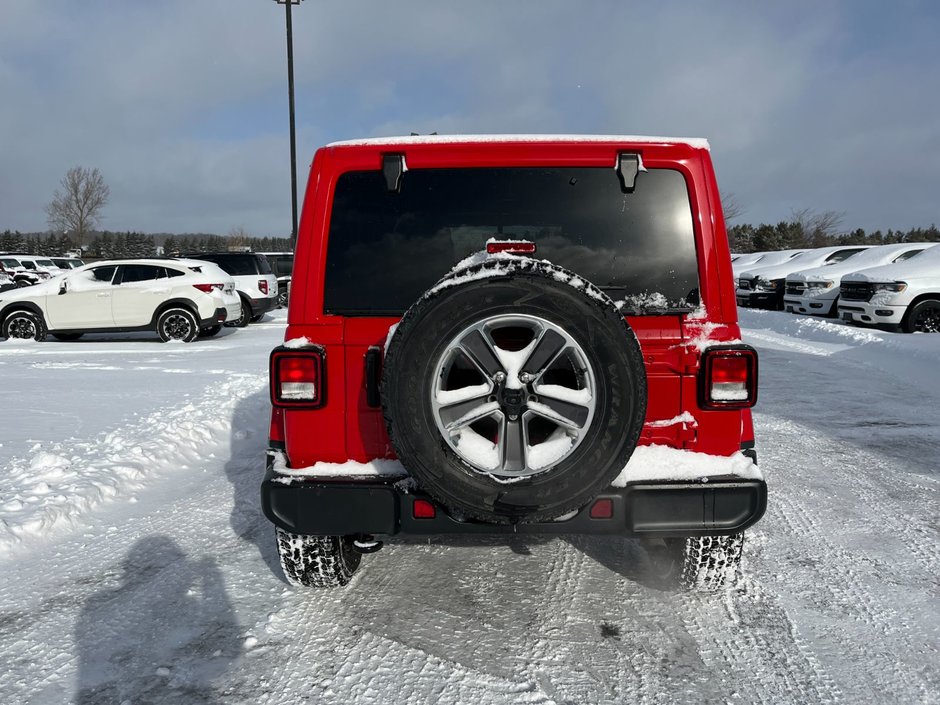 2021 Jeep Wrangler Unlimited Sahara 4x4-5