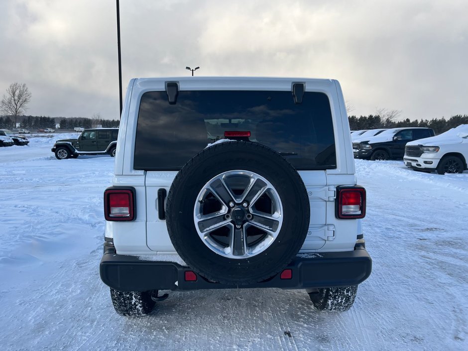 2021 Jeep Wrangler Unlimited Sahara 4x4-5