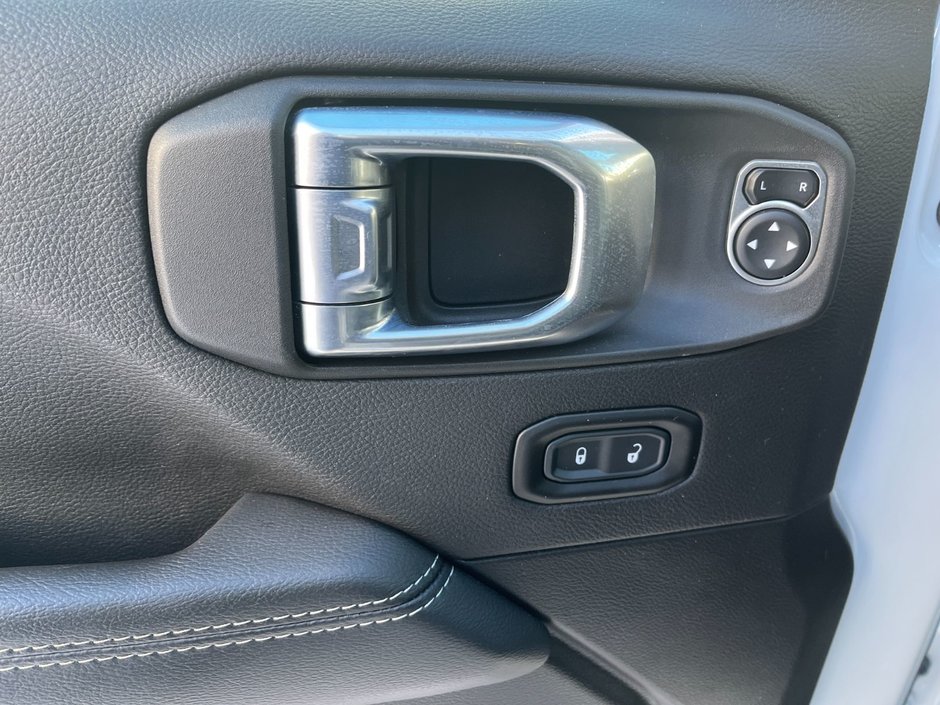 2021 Jeep Wrangler Unlimited Sahara 4x4-9