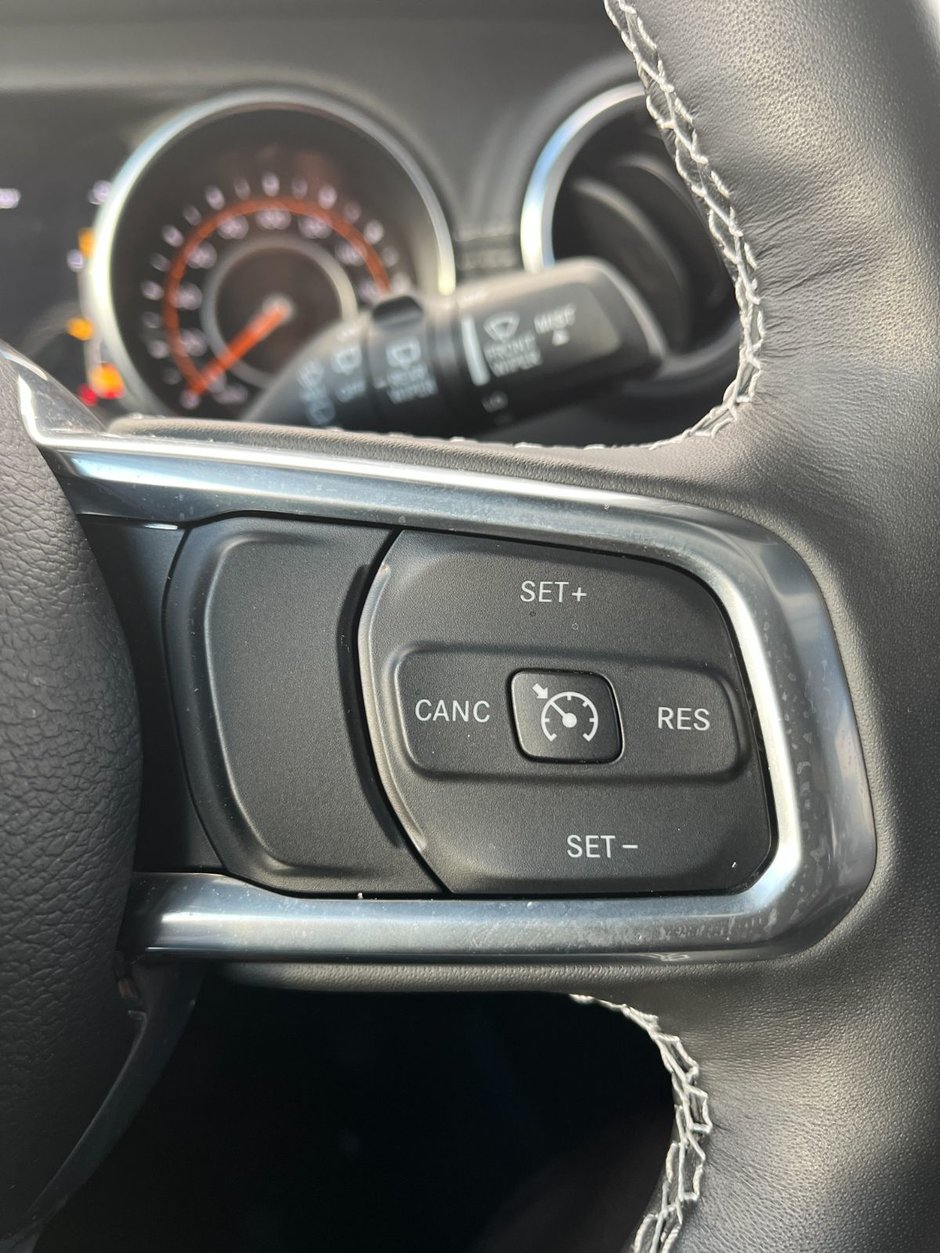 2021 Jeep Wrangler Unlimited Sahara 4x4-23