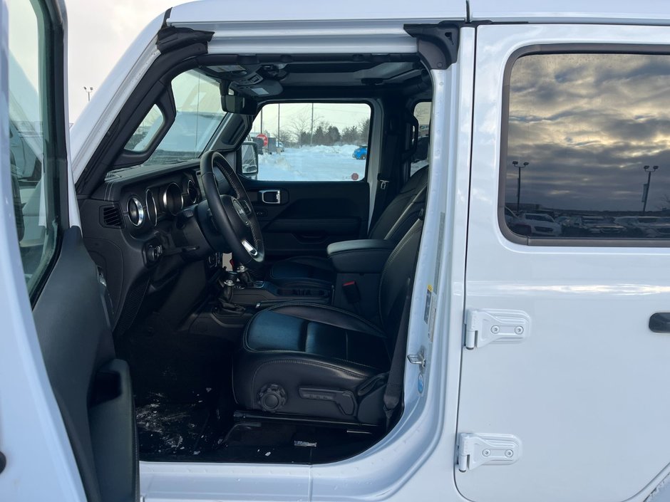2021 Jeep Wrangler Unlimited Sahara 4x4-10