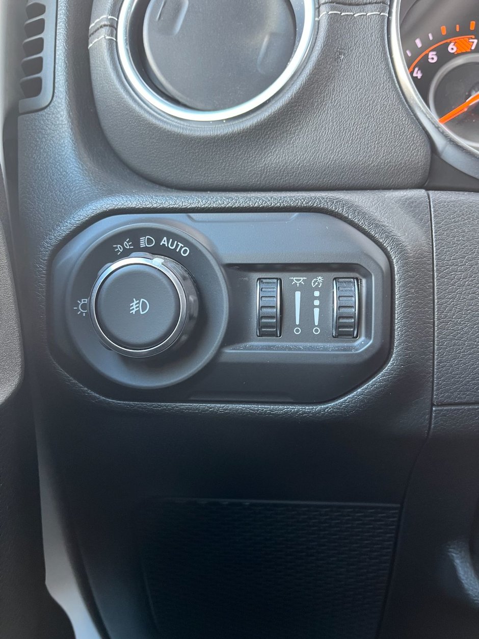 2021 Jeep Wrangler Unlimited Sahara 4x4-20