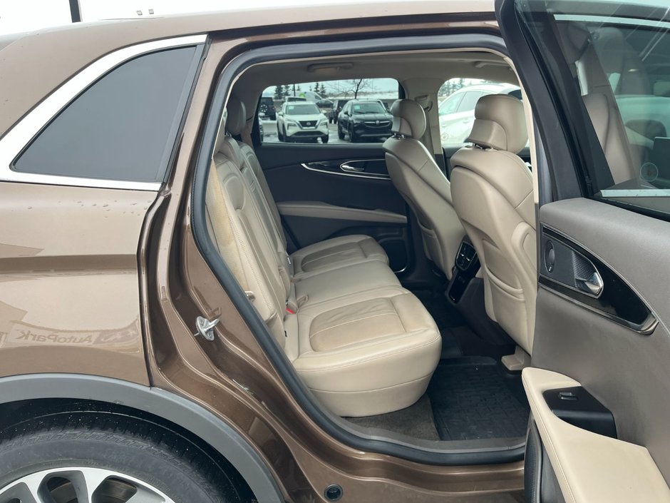 2022 Lincoln NAUTILUS Reserve AWD-18