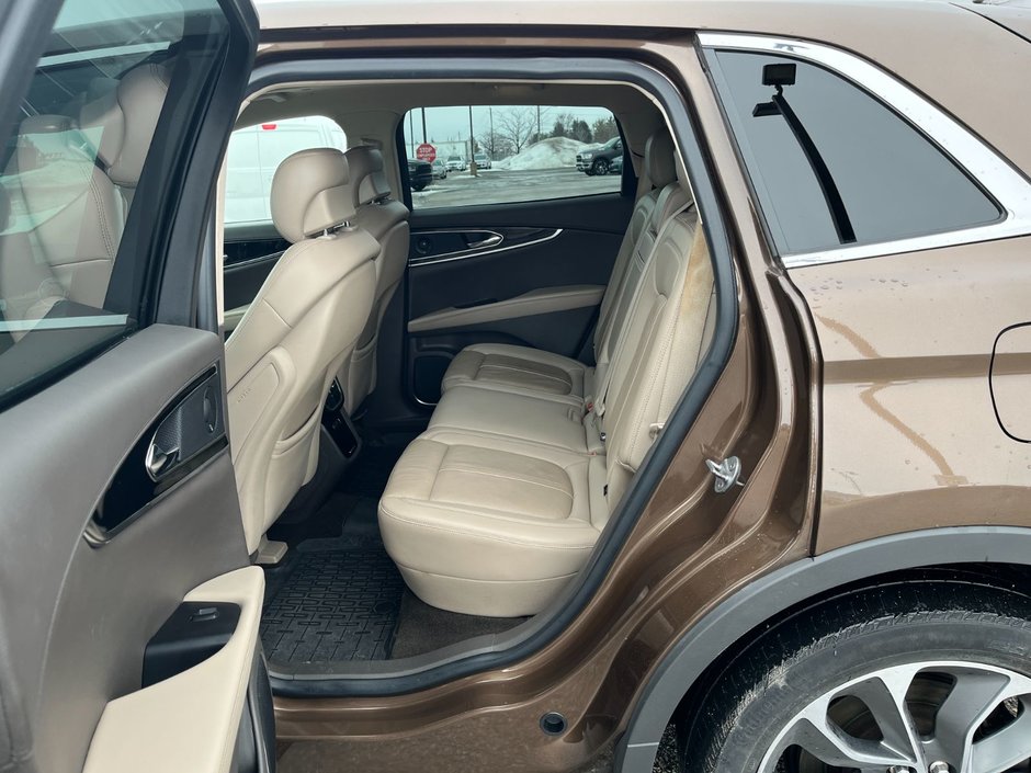 2022 Lincoln NAUTILUS Reserve AWD-12