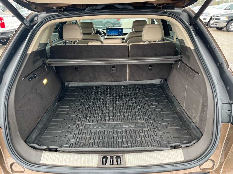 2022 Lincoln NAUTILUS Reserve AWD-15