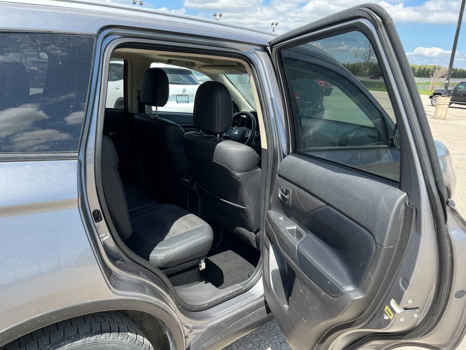 2020 Mitsubishi Outlander SEL S-AWC-17