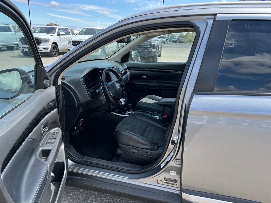 2020 Mitsubishi Outlander SEL S-AWC-9