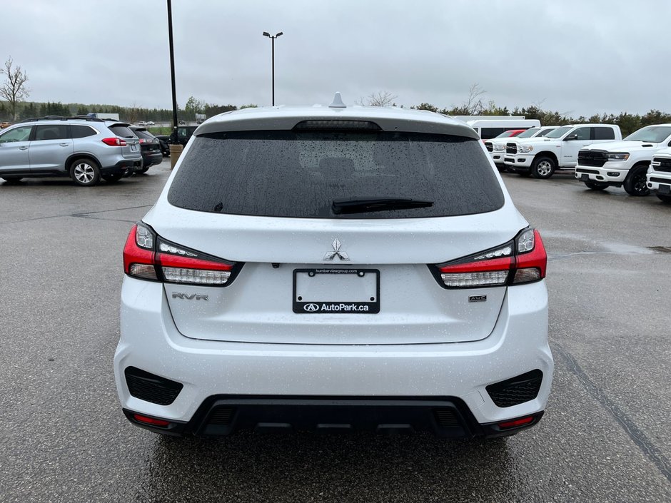 2022 Mitsubishi RVR SE AWC-5