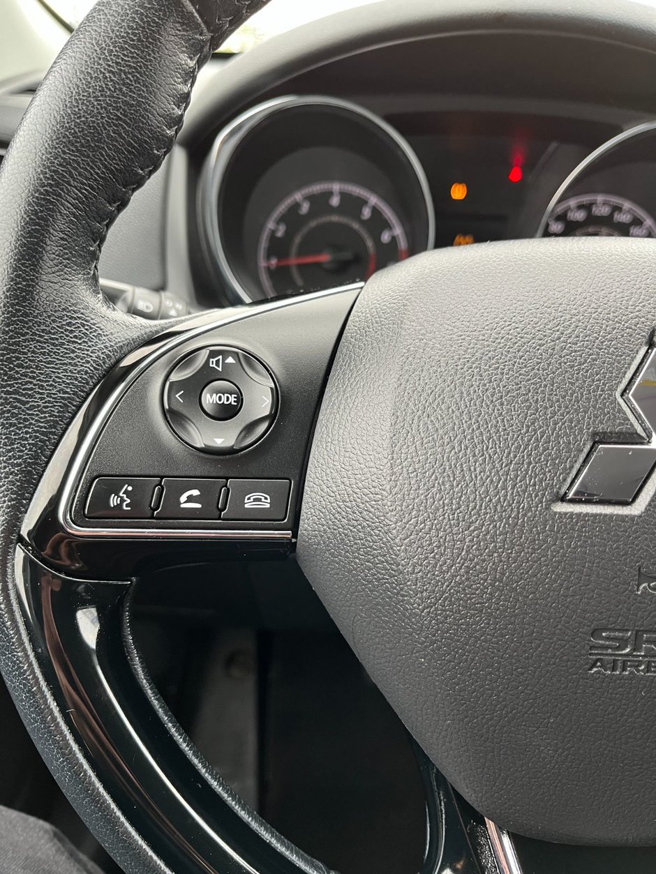 2022 Mitsubishi RVR SE AWC-21