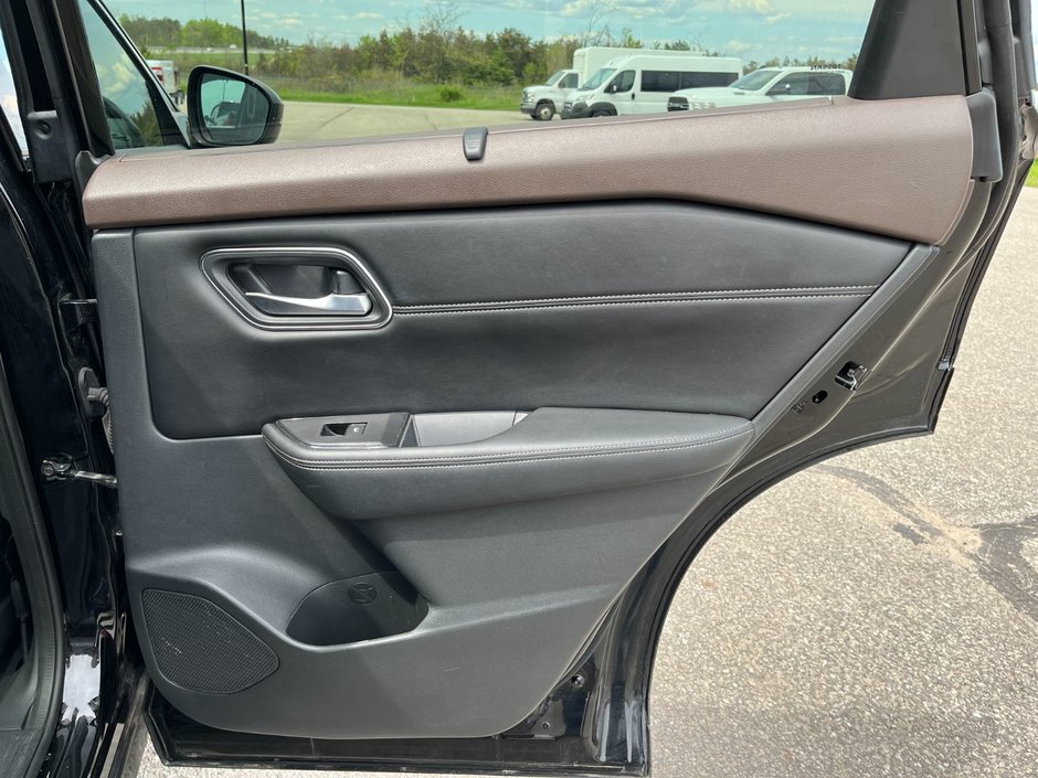 2021 Nissan Rogue SV AWD-15
